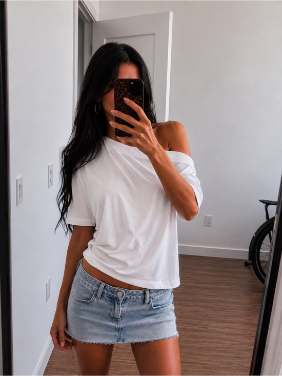 Aritzia Tops - Aritzia Babaton Script Off The Shoulder Tee